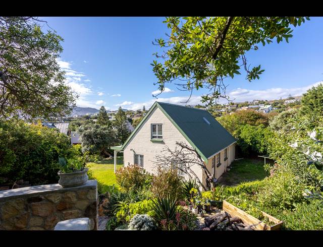 4 BEDROOM HOUSE RENTED IN CAPRI
